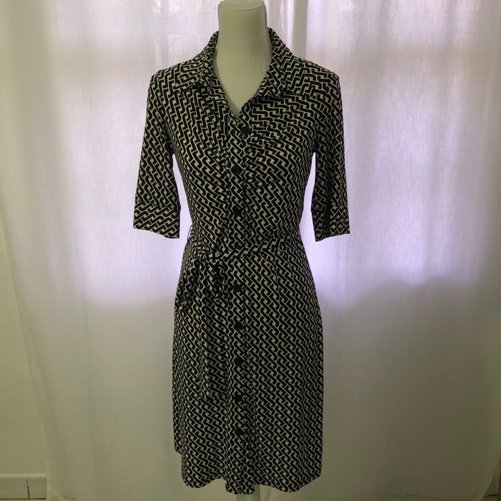 Laundry by Shelli Segal- chain link shift dress.